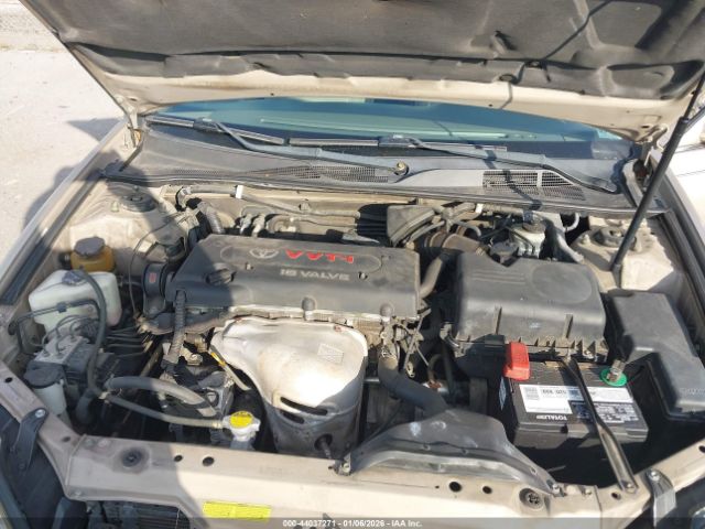 Toyota Camry Le Image 11