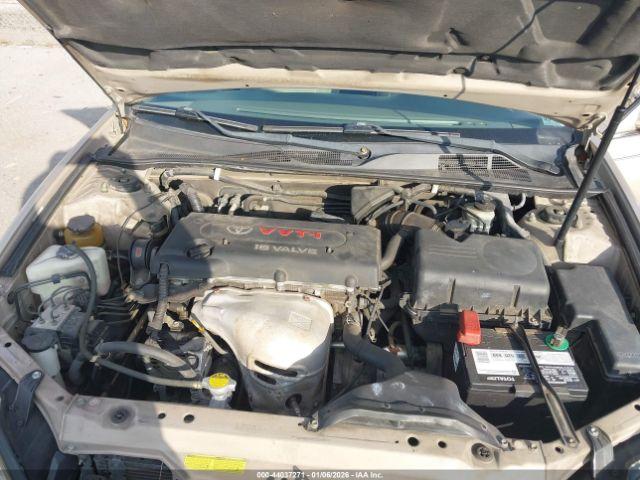 Toyota Camry Le Image 11